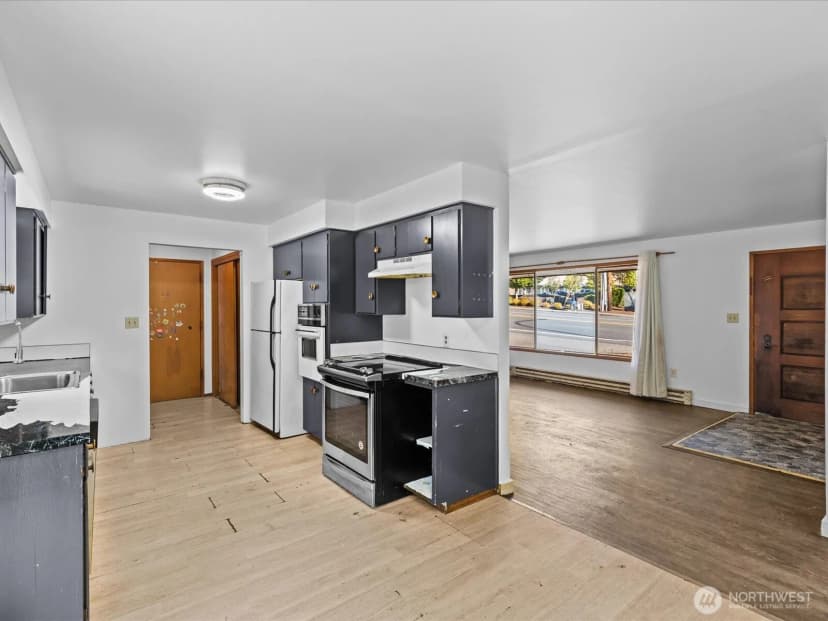 Property photo for 1416 112th Street Se, Everett photo 11