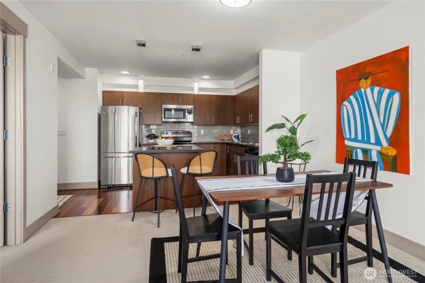 Property photo for 4547 8th Avenue Ne #504, Seattle photo 15