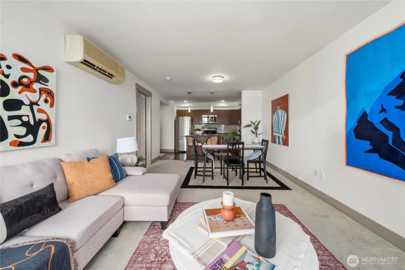 Property photo for 4547 8th Avenue Ne #504, Seattle photo 13