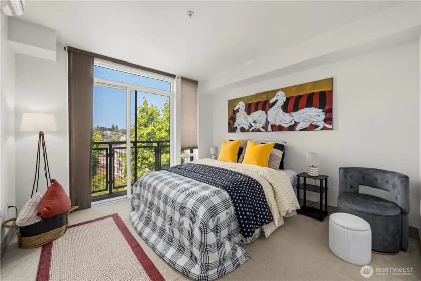 Property photo for 4547 8th Avenue Ne #504, Seattle photo 19
