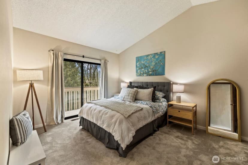 Property photo for 16014 Village Green Drive Se #c, Mill Creek photo 11
