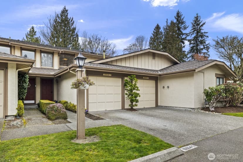 Property photo for 16014 Village Green Drive Se #c, Mill Creek