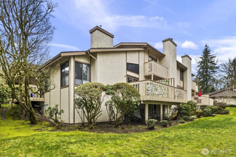 Property photo for 16014 Village Green Drive Se #c, Mill Creek photo 21