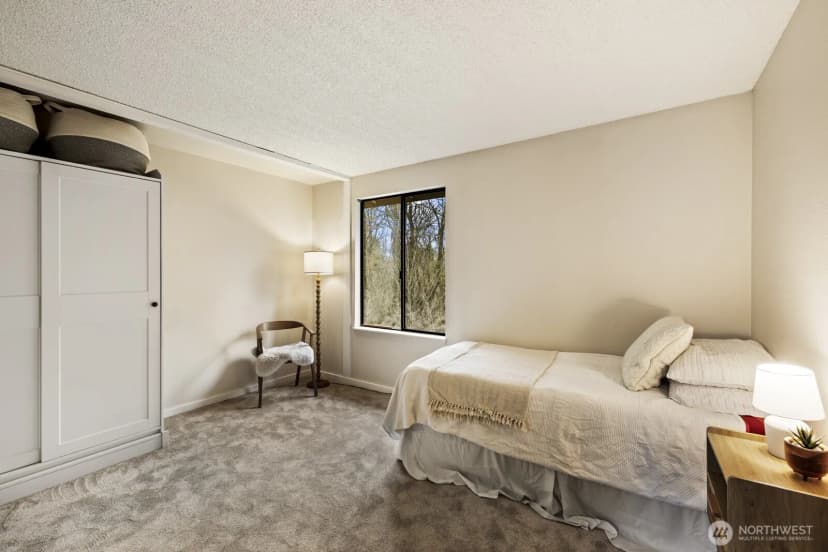 Property photo for 16014 Village Green Drive Se #c, Mill Creek photo 16