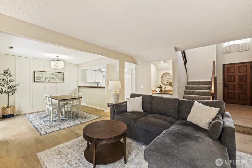 Property photo for 16014 Village Green Drive Se #c, Mill Creek photo 2