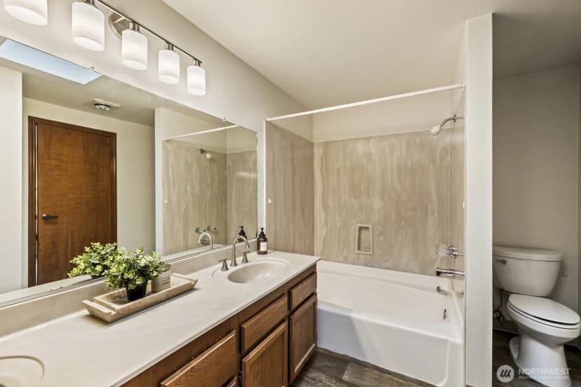 Property photo for 16014 Village Green Drive Se #c, Mill Creek photo 15