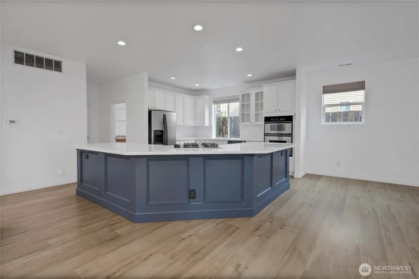 Property photo for 6735 Montevista Drive Se, Auburn photo 5