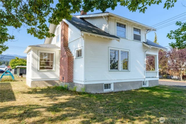Property photo for 503 S Peabody Street, Port Angeles