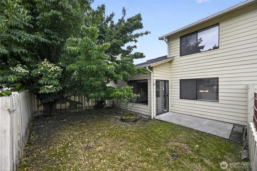 Property photo for 25028 110th Avenue Se #c, Kent photo 29
