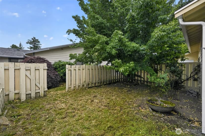 Property photo for 25028 110th Avenue Se #c, Kent photo 30