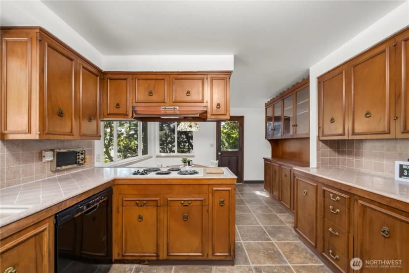 Property photo for 29903 Marine View Drive Sw, Federal Way photo 22
