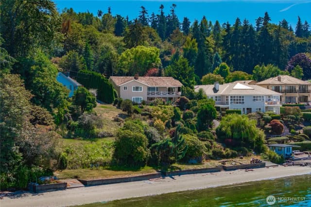 Property photo for 29903 Marine View Drive Sw, Federal Way photo 2