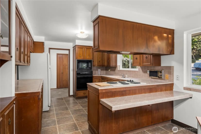 Property photo for 29903 Marine View Drive Sw, Federal Way photo 20