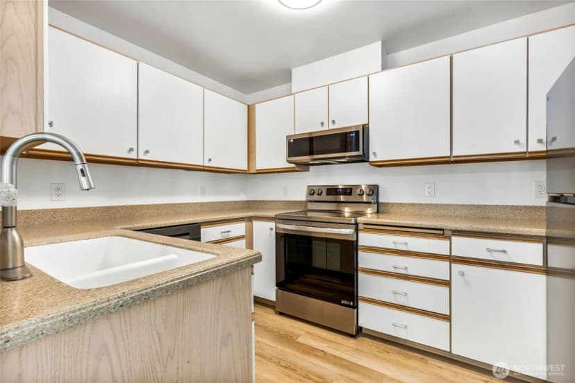 Property photo for 9210 Market Place #b101, Lake Stevens photo 12