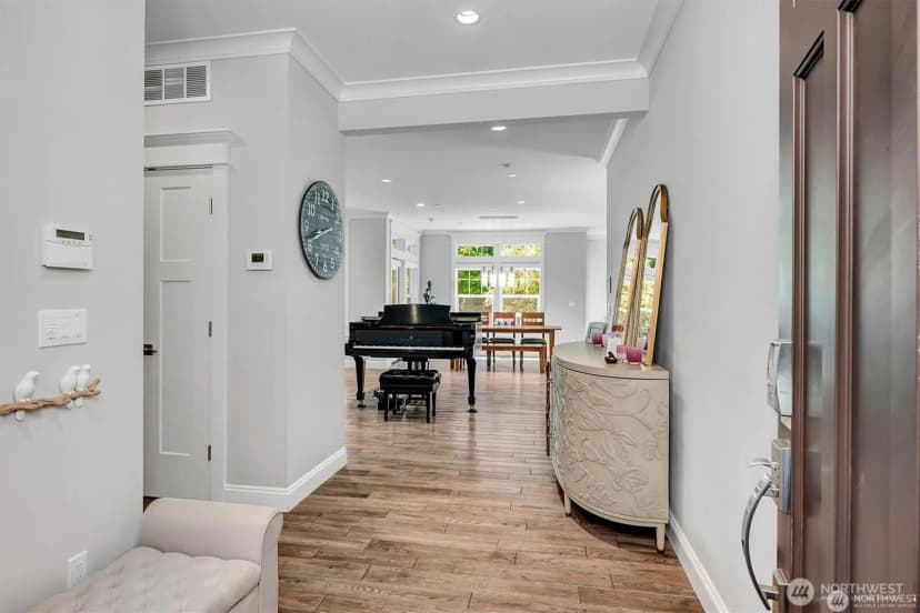 Property photo for 9950 Se 39th Street, Mercer Island photo 4