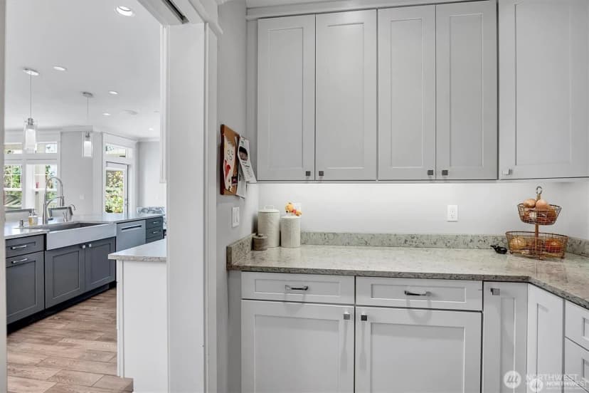 Property photo for 9950 Se 39th Street, Mercer Island photo 13