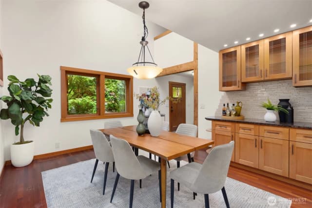 Property photo for 9641 Mandus Olson Road Ne, Bainbridge Island photo 4