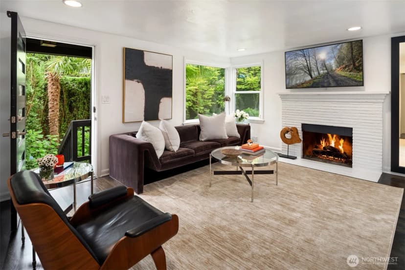 Property photo for 10303 15th Avenue Ne, Seattle photo 10