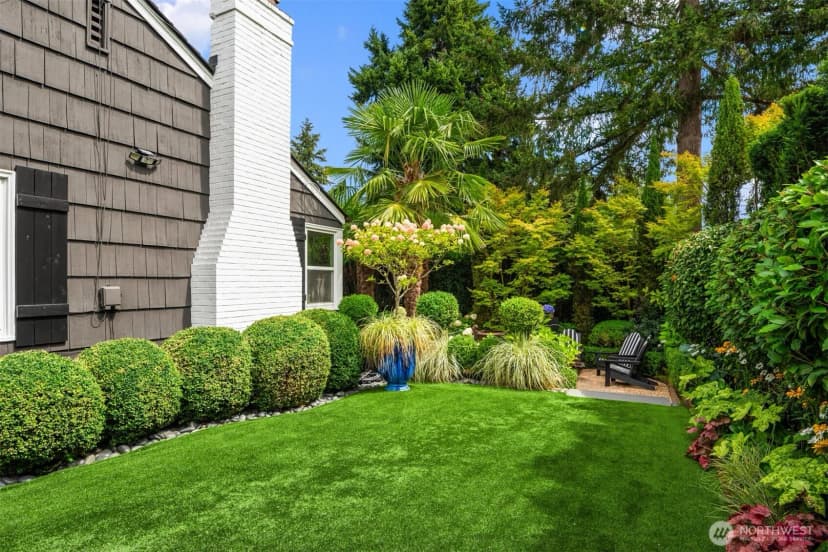 Property photo for 10303 15th Avenue Ne, Seattle photo 31
