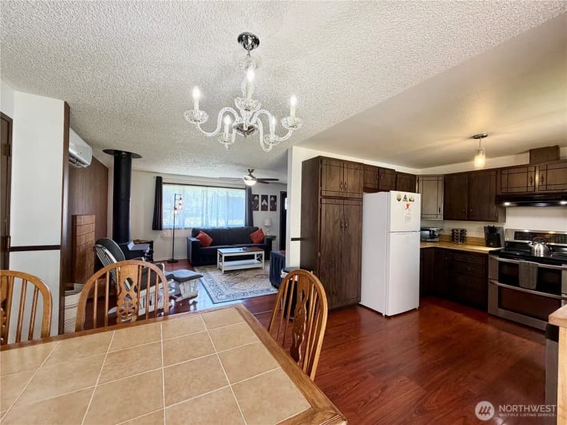 Property photo for 930 Robin Hood Loop, Forks photo 8