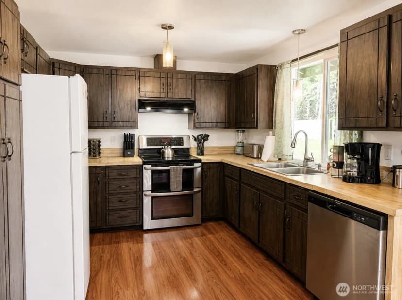 Property photo for 930 Robin Hood Loop, Forks photo 6