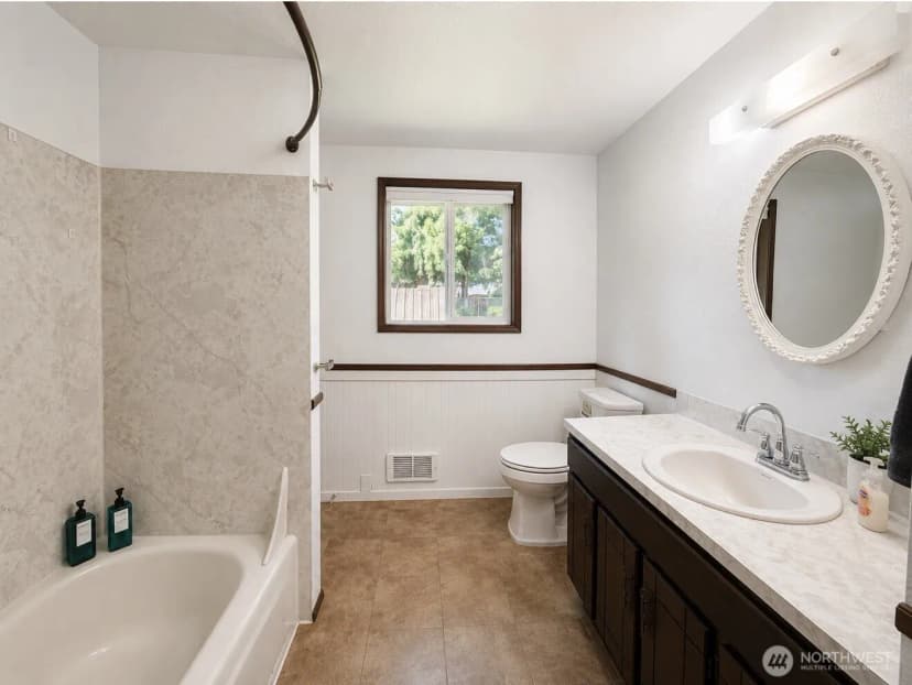Property photo for 930 Robin Hood Loop, Forks photo 10
