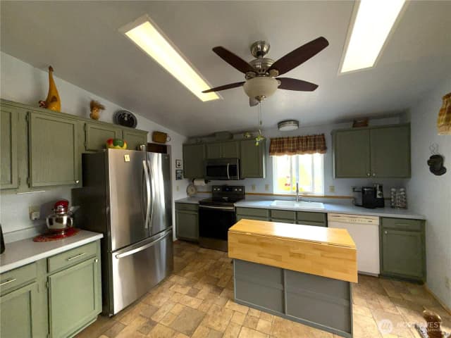 Property photo for 13 Cloudia Lane, Republic photo 3