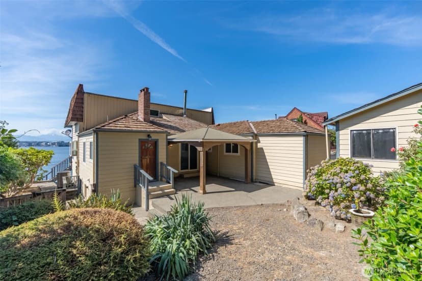 Property photo for 2485 Beach Drive E, Port Orchard photo 33
