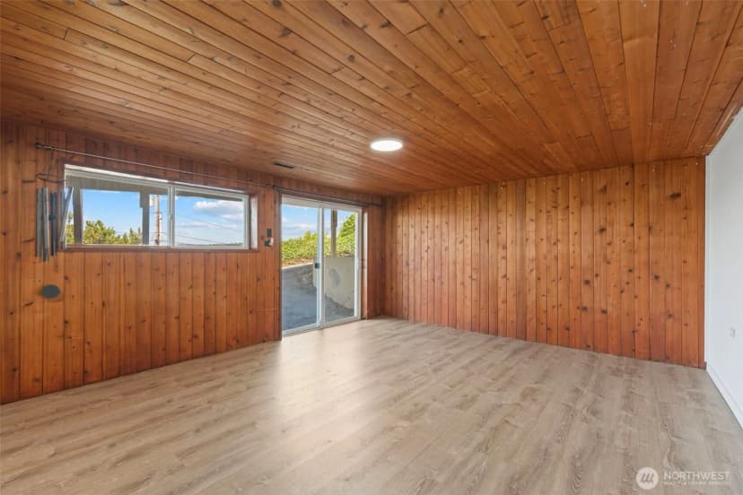 Property photo for 2485 Beach Drive E, Port Orchard photo 30