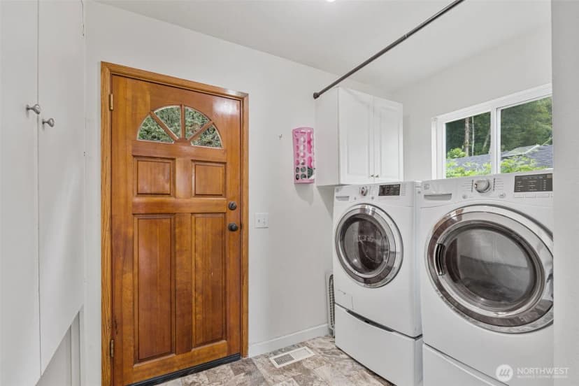 Property photo for 2485 Beach Drive E, Port Orchard photo 13