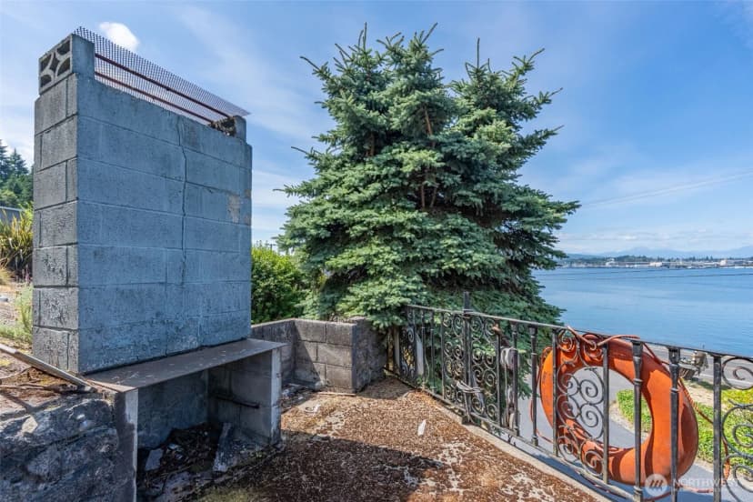 Property photo for 2485 Beach Drive E, Port Orchard photo 36