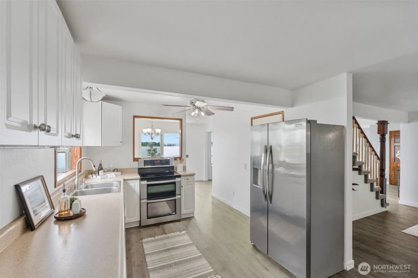 Property photo for 2485 Beach Drive E, Port Orchard photo 11
