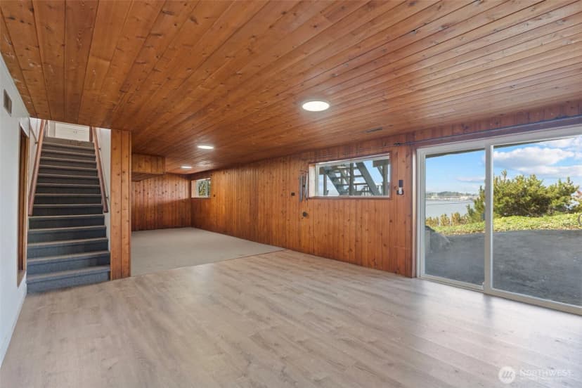 Property photo for 2485 Beach Drive E, Port Orchard photo 31