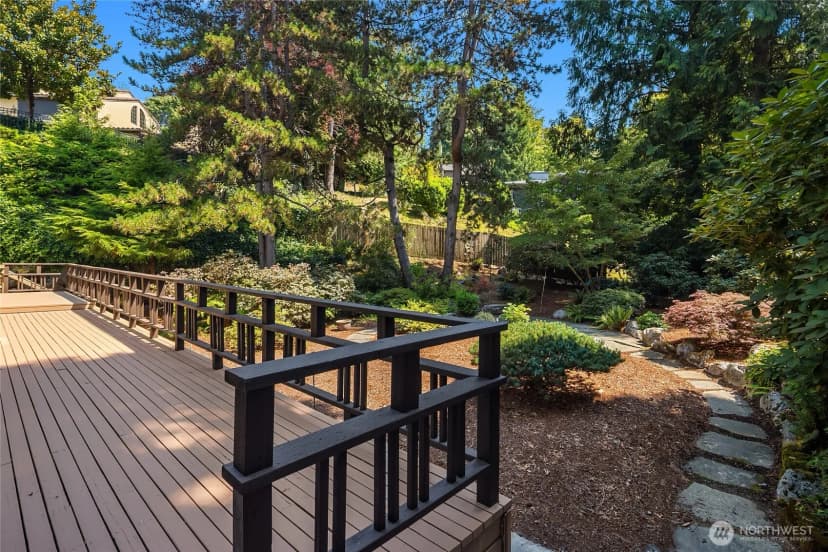 Property photo for 5919 77th Avenue Se, Mercer Island photo 33