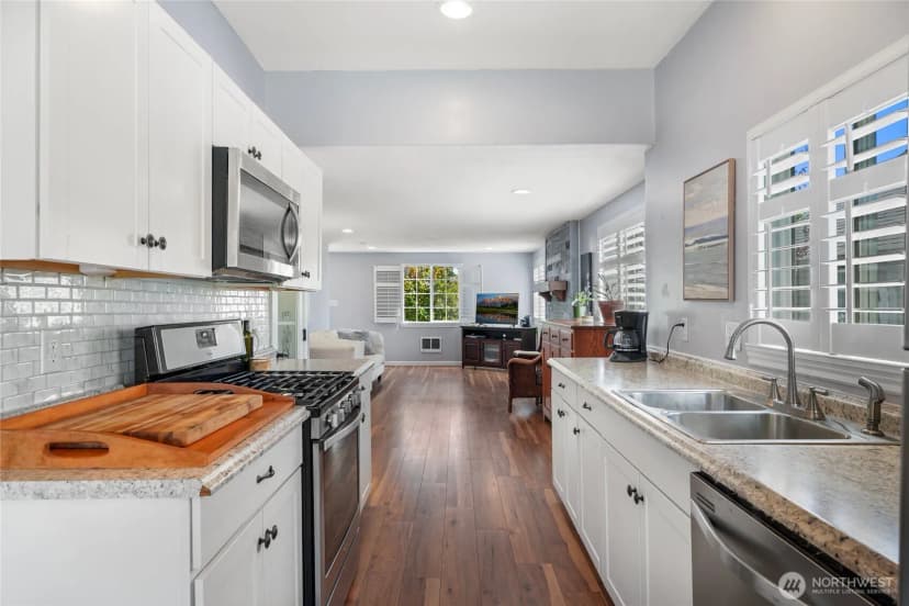 Property photo for 2410 Highland Avenue, Everett photo 13