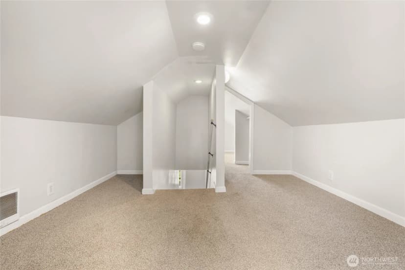 Property photo for 2410 Highland Avenue, Everett photo 24