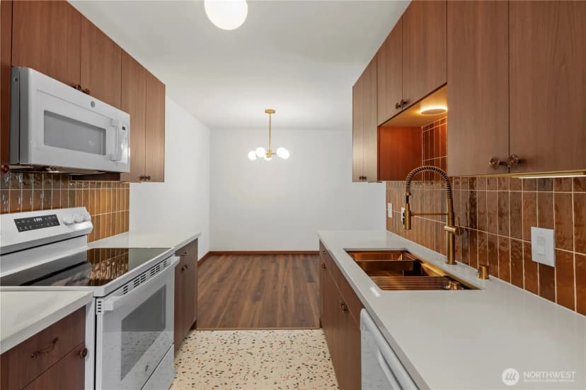 Property photo for 13229 Linden Avenue N #507b, Seattle photo 8