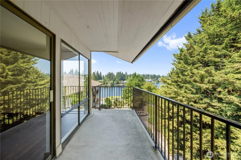 Property photo for 13229 Linden Avenue N #507b, Seattle photo 12