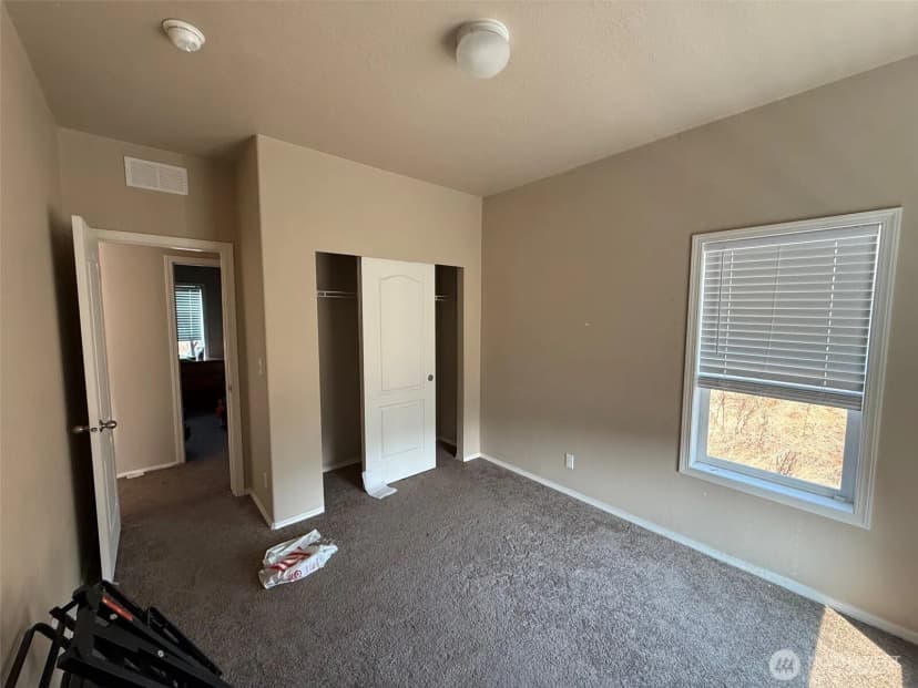 Property photo for 24910 51st Avenue E, Graham photo 7