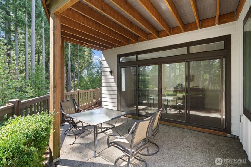 Property photo for 1073 Pine Crest Circle Ne, Issaquah photo 35