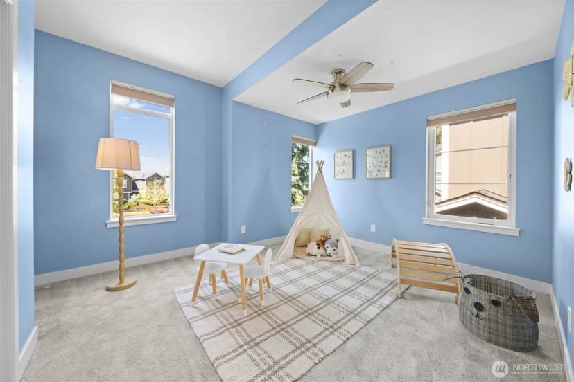 Property photo for 1073 Pine Crest Circle Ne, Issaquah photo 19