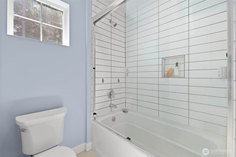 Property photo for 1073 Pine Crest Circle Ne, Issaquah photo 22