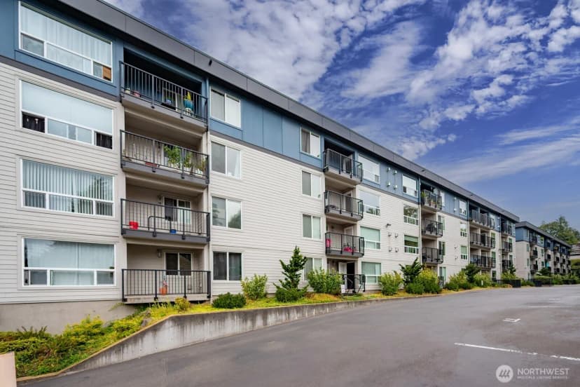 Property photo for 9416 1st Avenue Ne ##419, Seattle photo 34