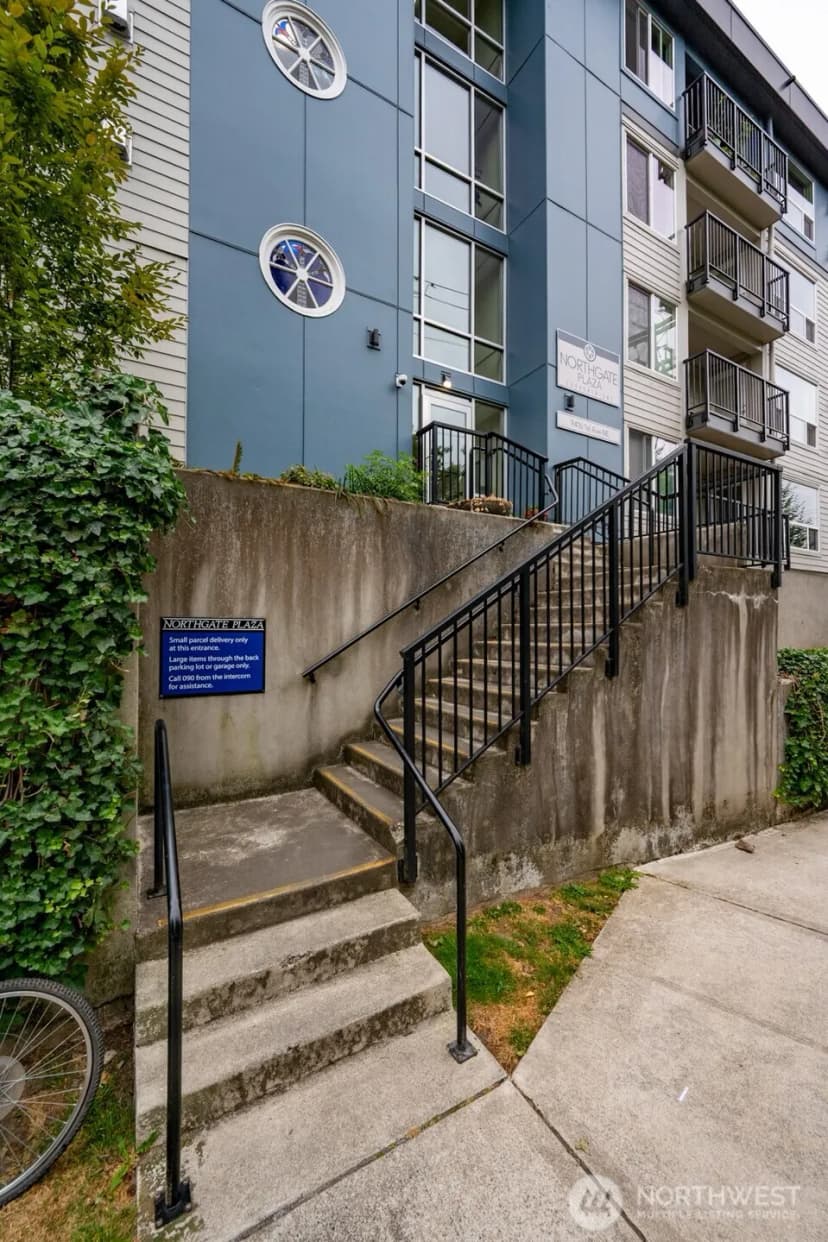 Property photo for 9416 1st Avenue Ne ##419, Seattle photo 33