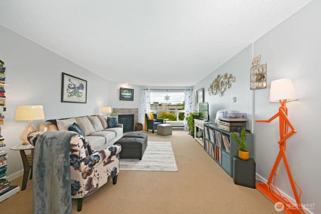 Property photo for 9416 1st Avenue Ne ##419, Seattle photo 5