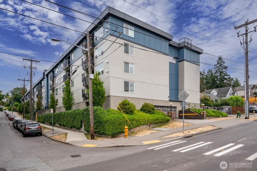 Property photo for 9416 1st Avenue Ne ##419, Seattle photo 38