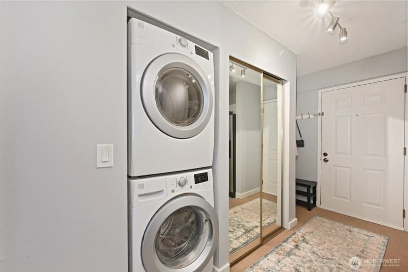 Property photo for 9416 1st Avenue Ne ##419, Seattle photo 15