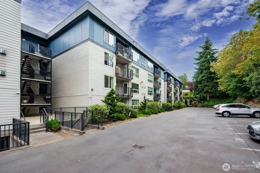 Property photo for 9416 1st Avenue Ne ##419, Seattle photo 37