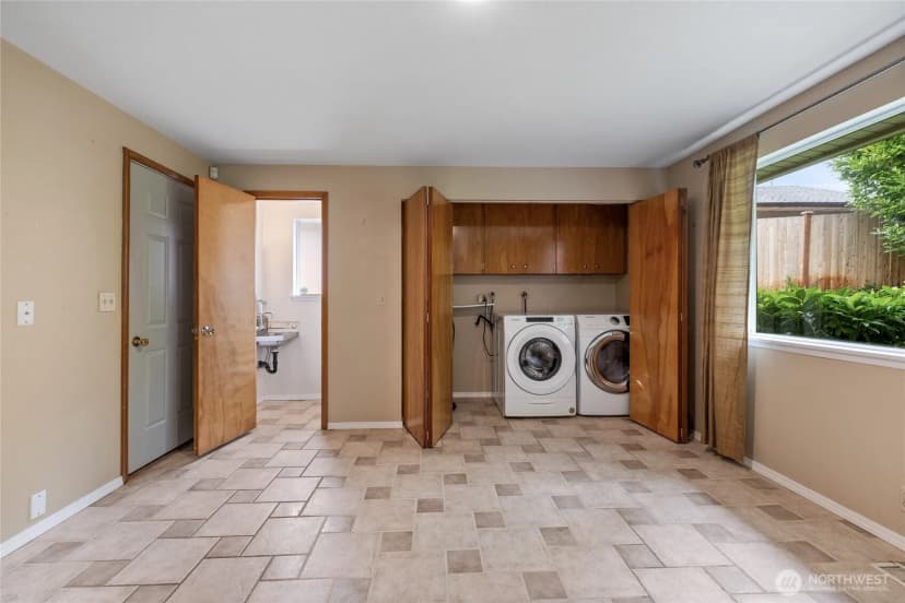 Property photo for 7215 25th Street W, University Place photo 12