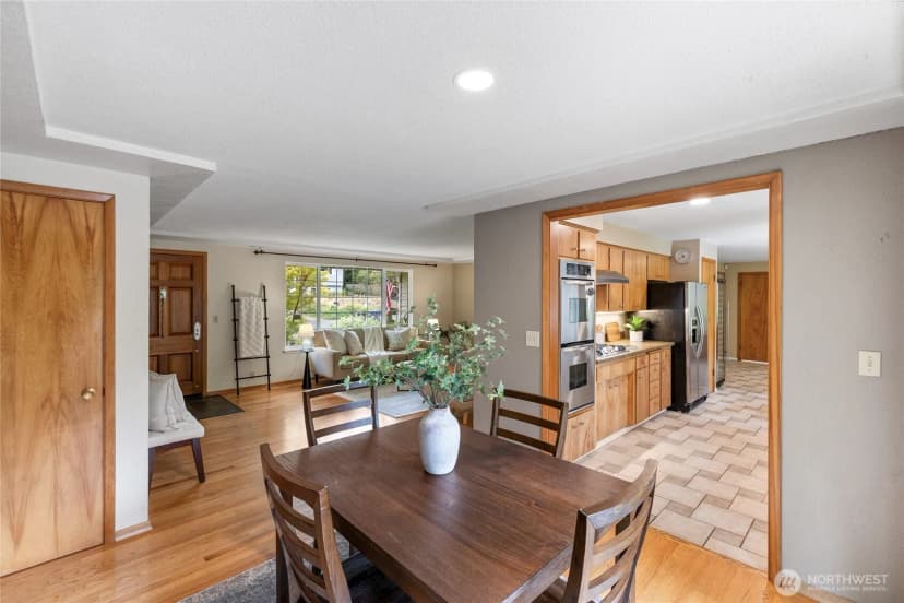 Property photo for 7215 25th Street W, University Place photo 8